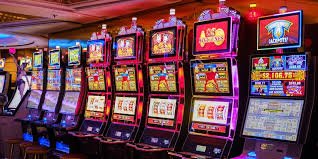Tampilan antarmuka Live Casino dengan fitur chat interaktif dan taruhan cepat